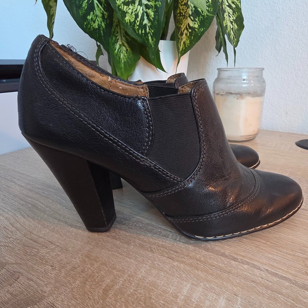 3.5" leather booties - size 9